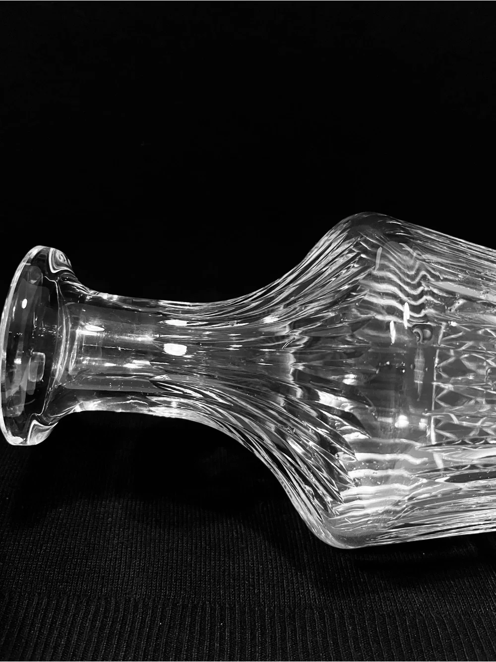 Vintage Waterford Crystal Maeve Cut Wine Decanter & Stopper 12.75” Ireland.